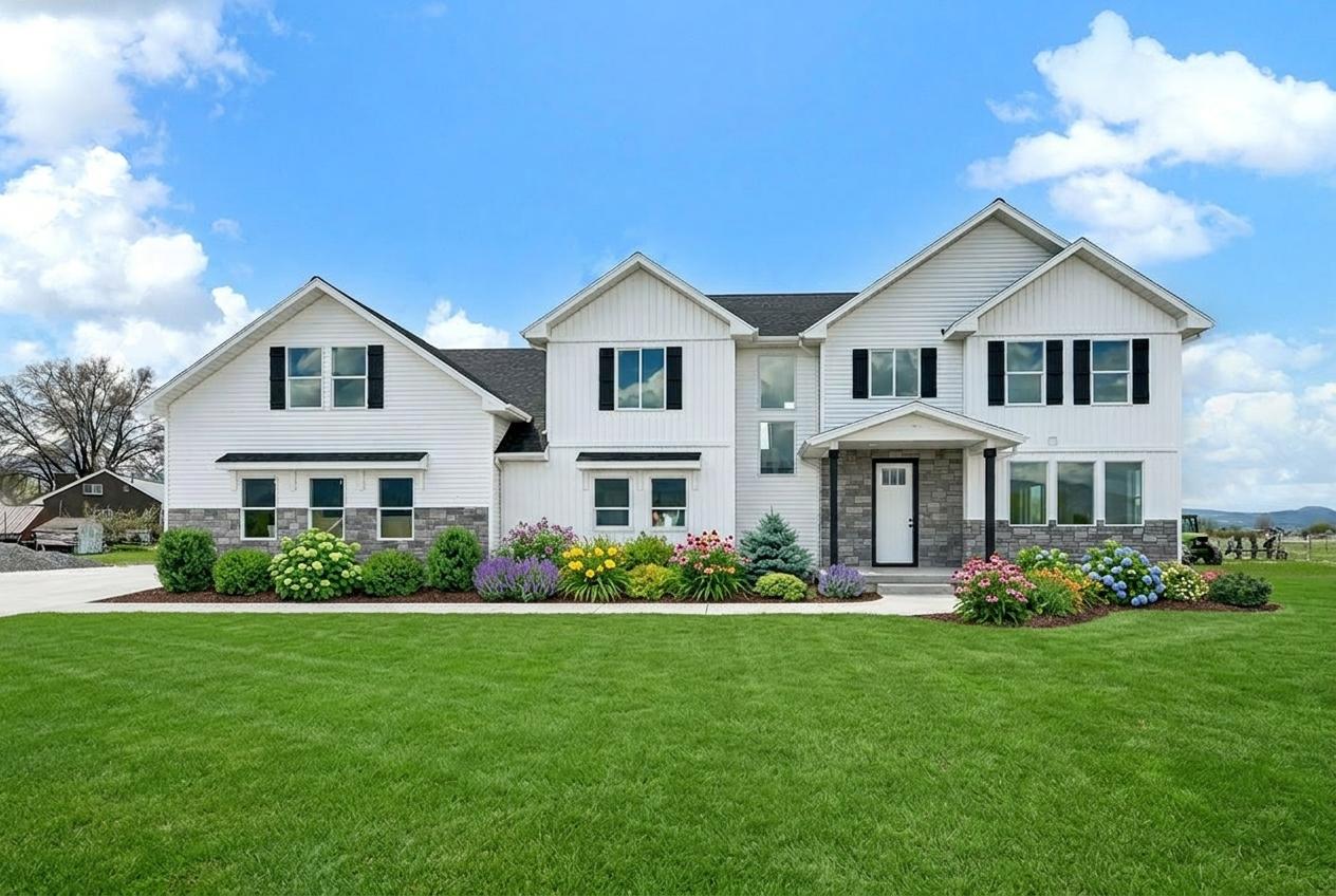 WhiteRidgeway_Exterior1